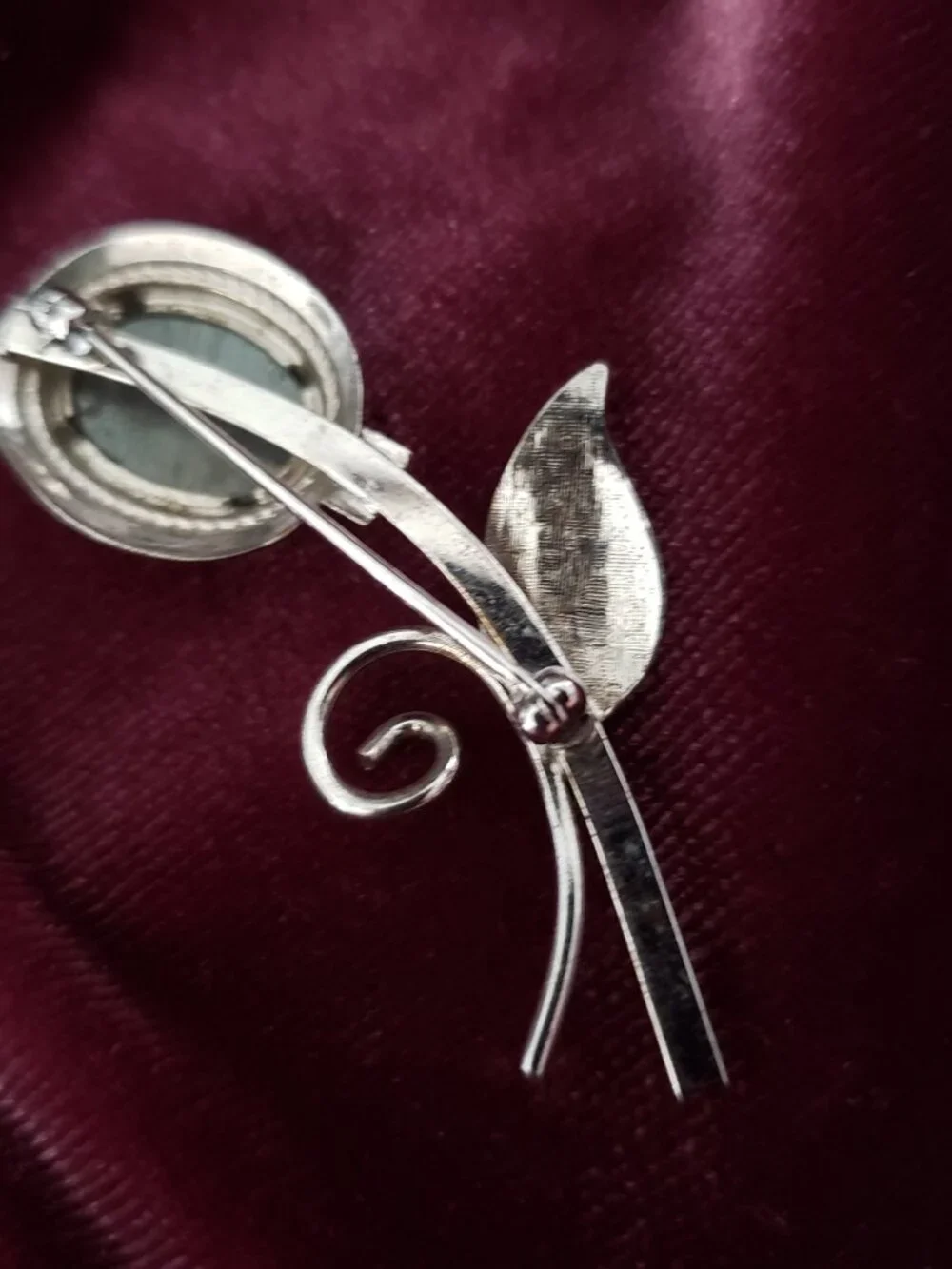 Vintage Silver Filigree Black Hematite Flower Pin